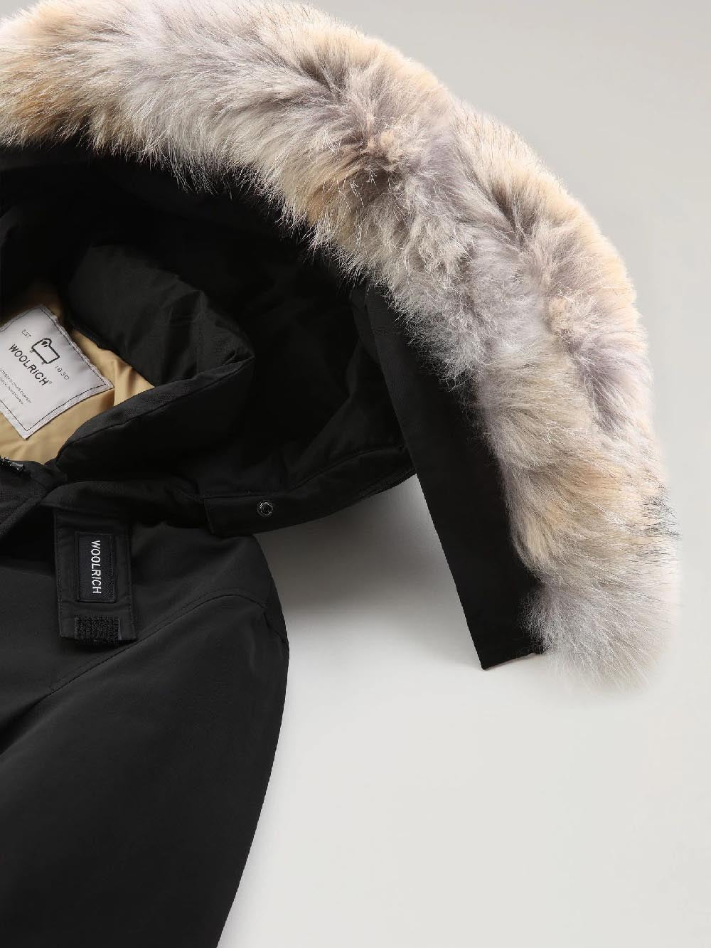 ARCTIC DETACHABLE FUR ANORAK Woolrich Giubbino Uomo Cfwoou0484mrut0001 Nero